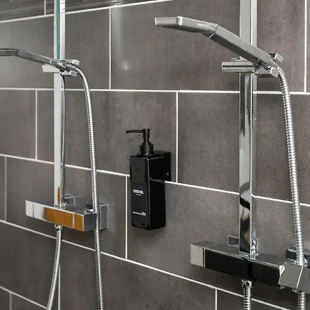 Apartment Retro Game Room Avec Jacuzzi