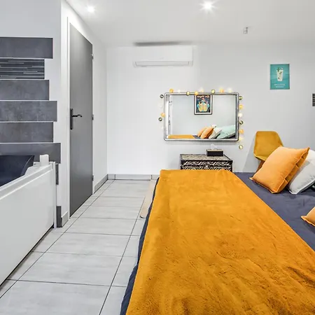 Apartment Retro Game Room Avec Jacuzzi *