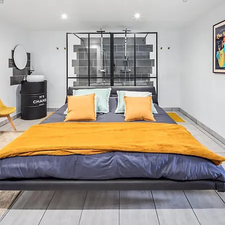 Retro Game Room Avec Jacuzzi Rivesaltes