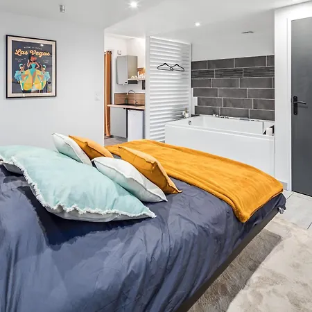 Apartment Retro Game Room Avec Jacuzzi Rivesaltes