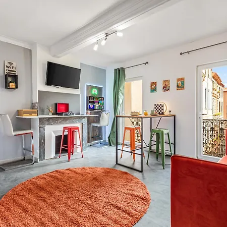 Apartment Retro Game Room Avec Jacuzzi