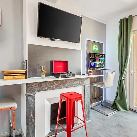 Retro Game Room Avec Jacuzzi Rivesaltes